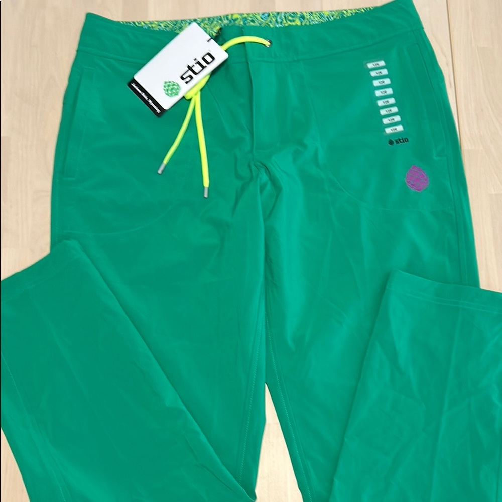 Stio Green board Pants with Yellow Drawstring, size 12R